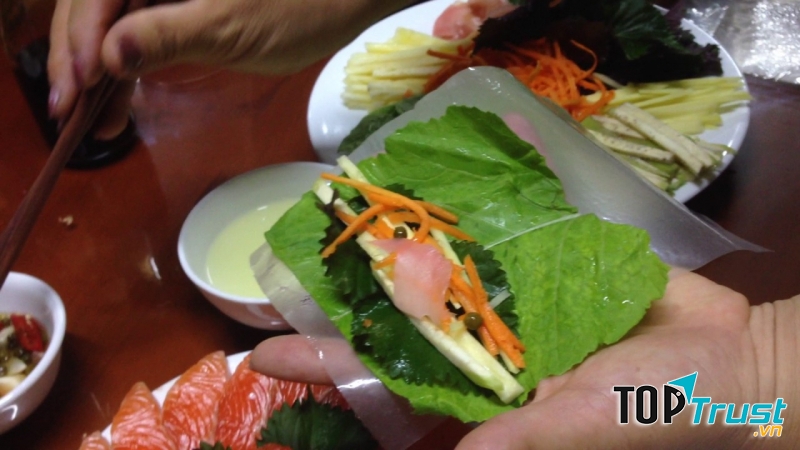 Gỏi cá Nha Trang hút hồn du khách khi đến đây.