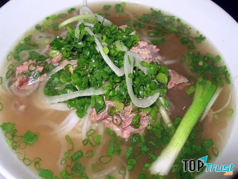 Những miếng thịt tươi ngon được chế biến một cách khéo léo