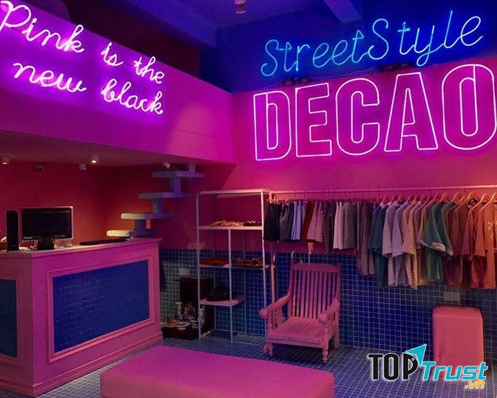 Decao - Quần áo ở đây có style độc lắm nhé, rất cá tính