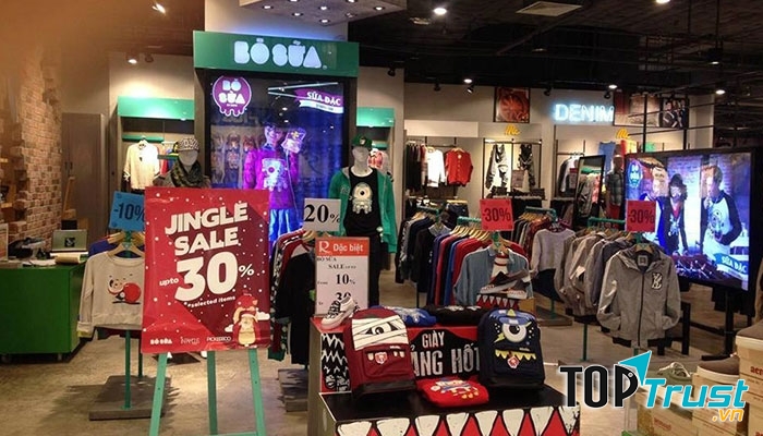 Quần áo ở Phố Huế- Bà Triệu rất đa dạng không khó để bạn tìm thấy được một bộ 