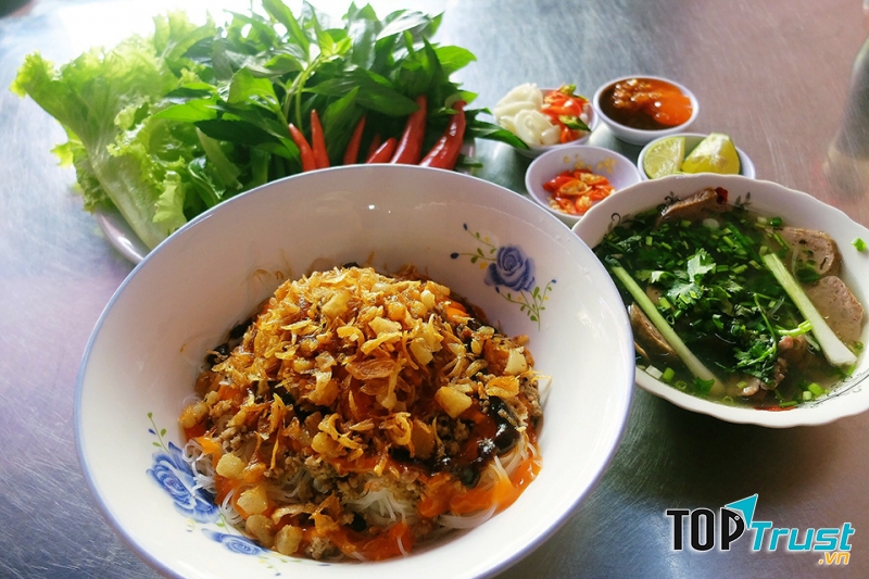 Phở khô – món phở 2 tô đặc biệt