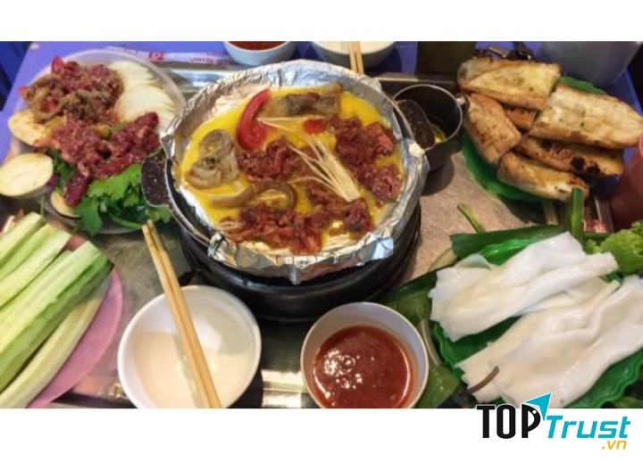 Lòng nướng Phố Gầm Cầu