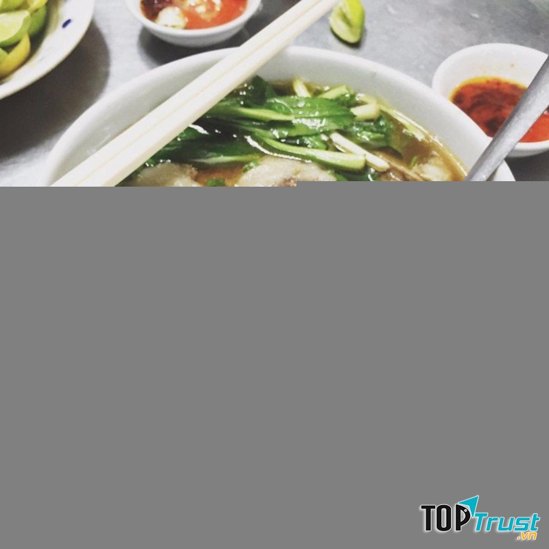 Bên cạnh những tô phở bò thơm ngon tại đầy còn nhiều loại phở để bạn có thể thỏa thích lựa chọn như phở gà, phở bò viên,..