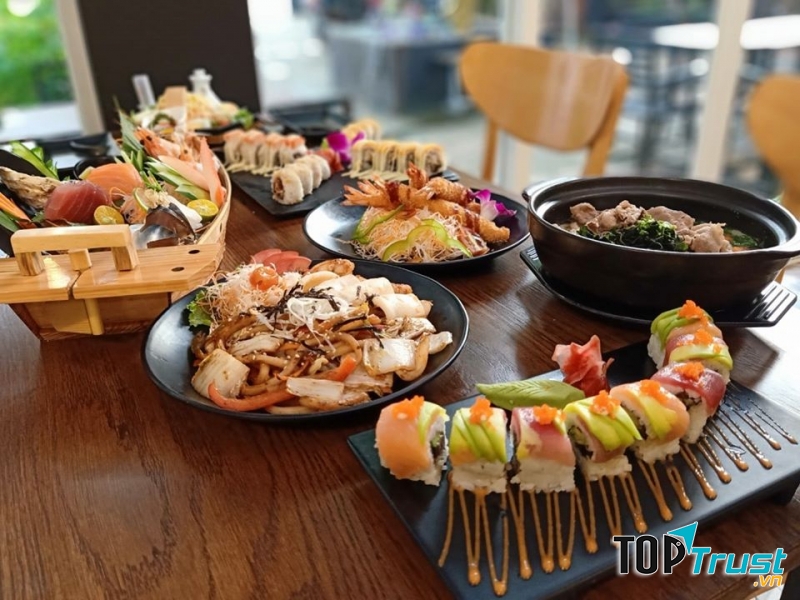 Món Nhật tại nhà hàng