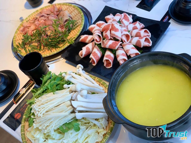 Lẩu tại Phố Nướng