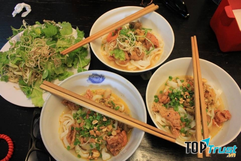 bát phở thơm ngon tại cửa hàngPhở Phú Gia