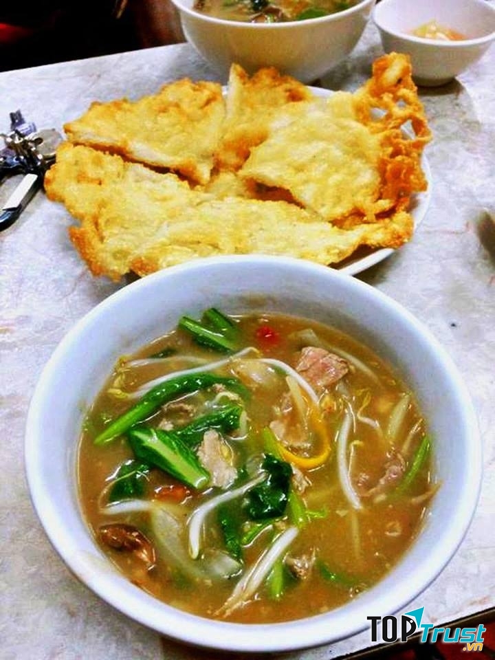 Phở rán Khâm Thiên.