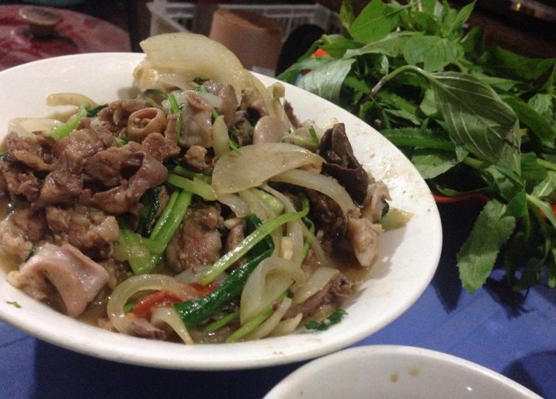 Phở rán lòng xào