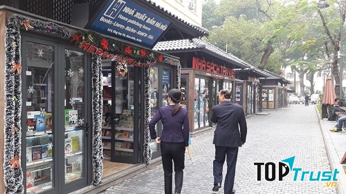 Thoáng đáng, yên tĩnh là những gì chúng ta cảm nhận khi đến phố sách những ngày bình thường