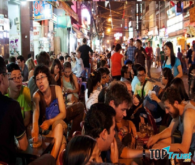 Phố Tây Bùi Viện