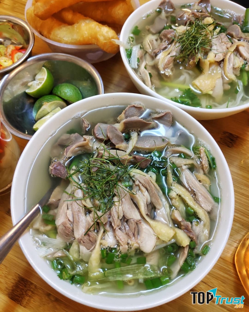 Phở Tiến