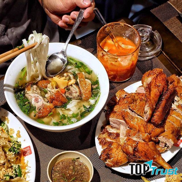 Phở Vịt quay Lò Đúc