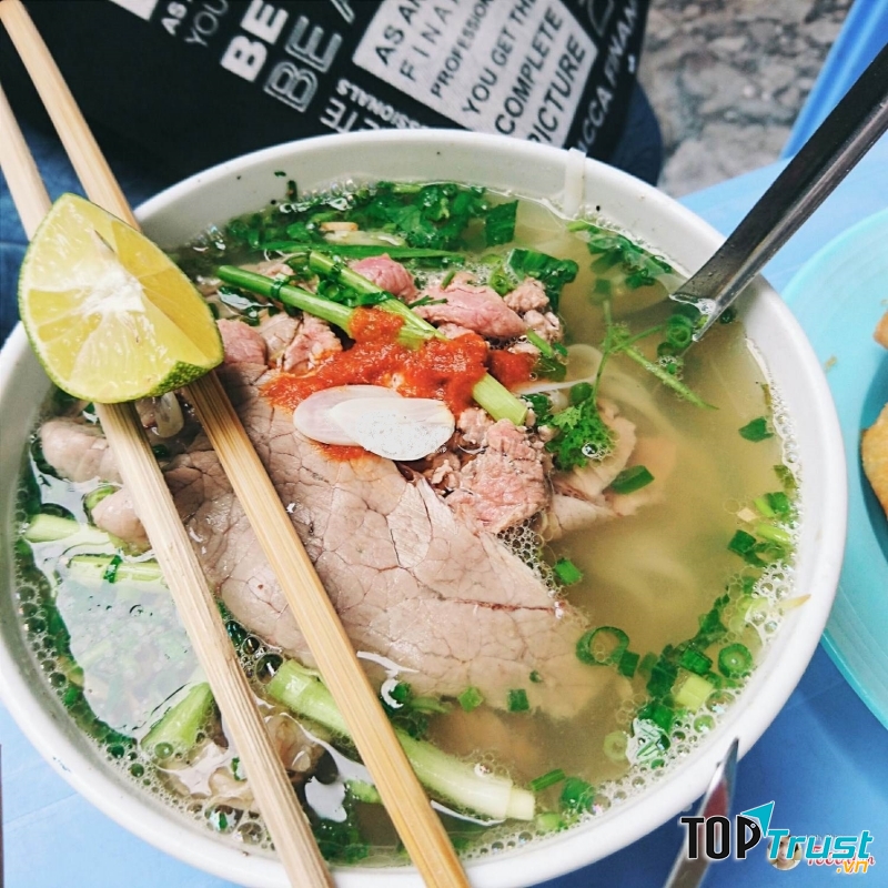 Các món phở tại Phở Vui khá nổi tiếng và được lòng thực khách