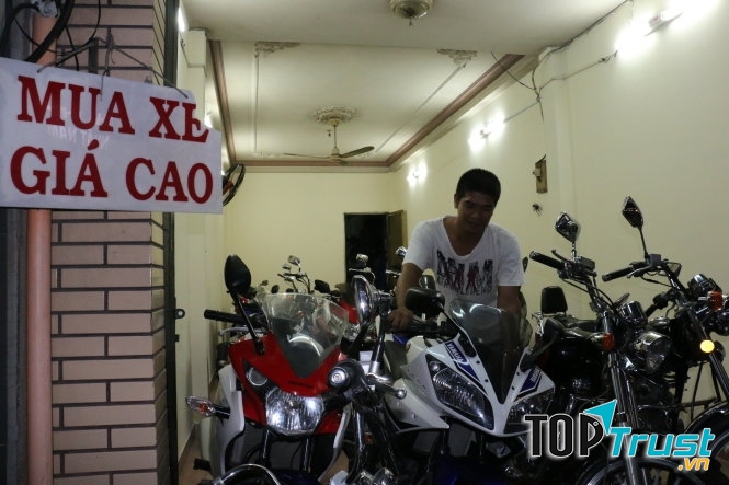 Tiệm mua xe cũ của anh Nguyễn Hoàng Sang (Nguồn: Báo Tuổi Trẻ)