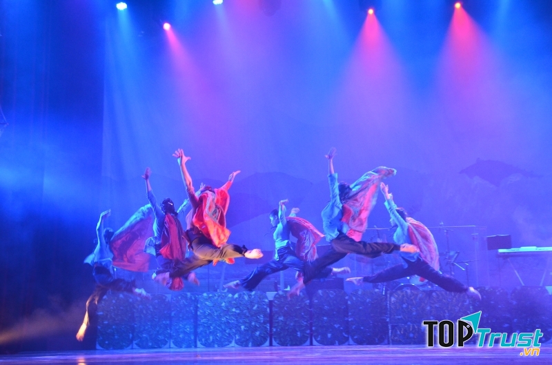 Hình ảnh các hoạt động tiêu biểu trên sân khấu nhà hát quân đội phía nam-cơ sở của VNQ