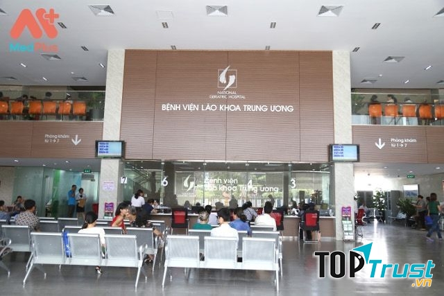 Bác sĩ Thực làm việc tại Viện Lão Khoa Trung ương