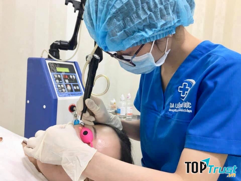 Phòng Khám Da Liễu Hồng Đức