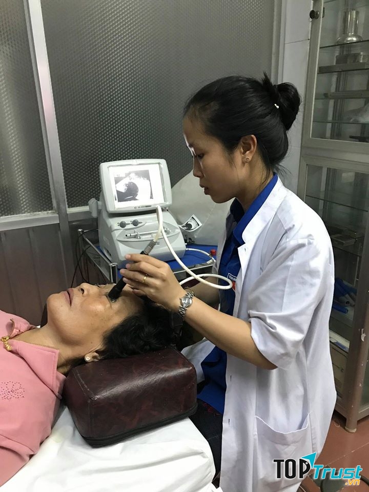 Phòng khám mắt bác sĩ Hùng