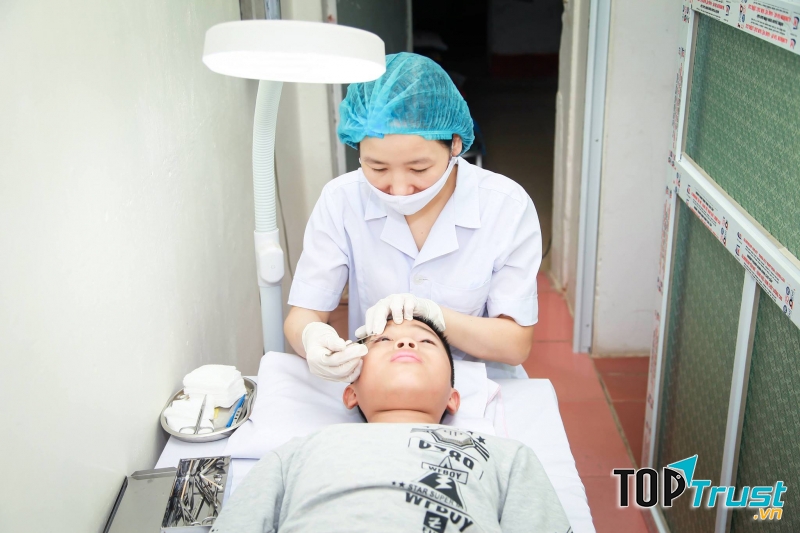 Phòng Khám Mắt Kính Thuốc Minh Hương