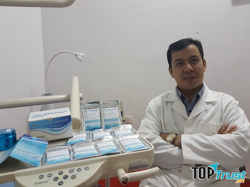 BS Phạm Việt Hưng - phòng khám SOS