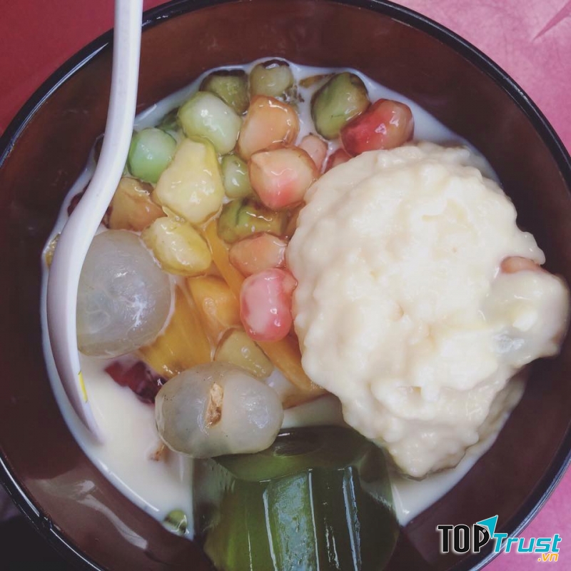 Món chè sầu của quán