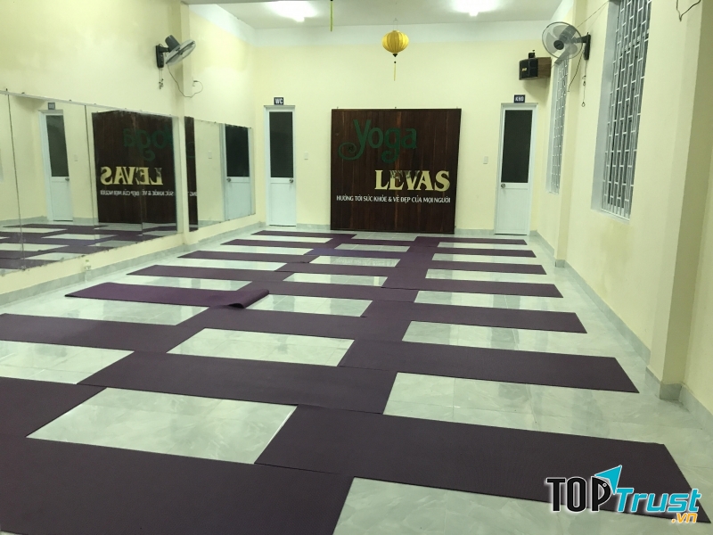 Phòng tập Yoga LeVas