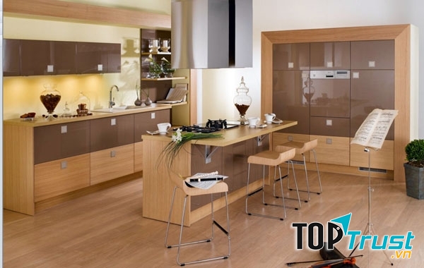 Hướng phong thủy phòng bếp theo tuổi Canh Tuất.