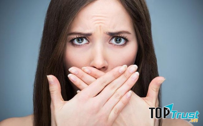 Phụ nữ ác khẩu