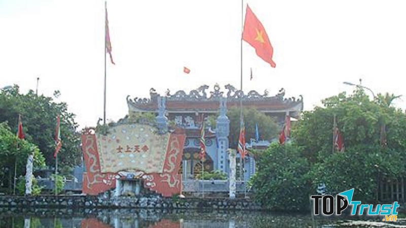 Quang cảnh bên trong Phủ Quảng Cung