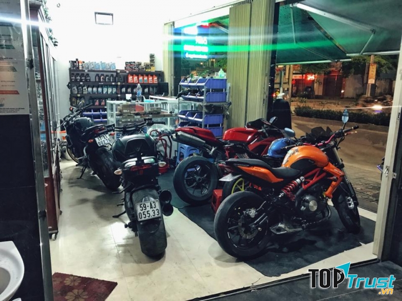 Phụ tùng xe máy Lê Khang