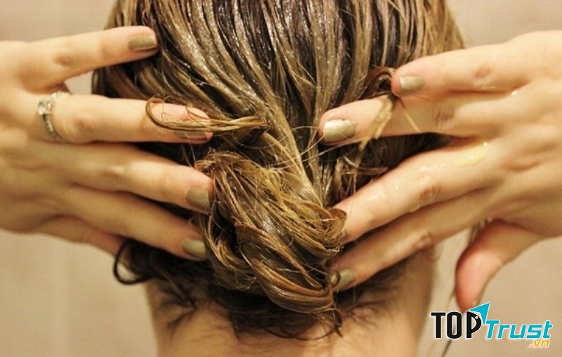 Chuối chín có tác dụng phục hồi tóc hư tổn.