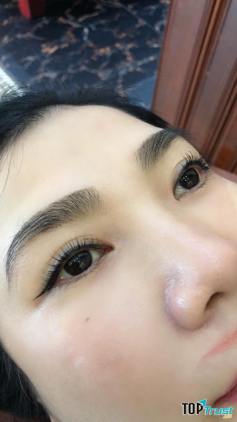 Phun xăm trang khổng
