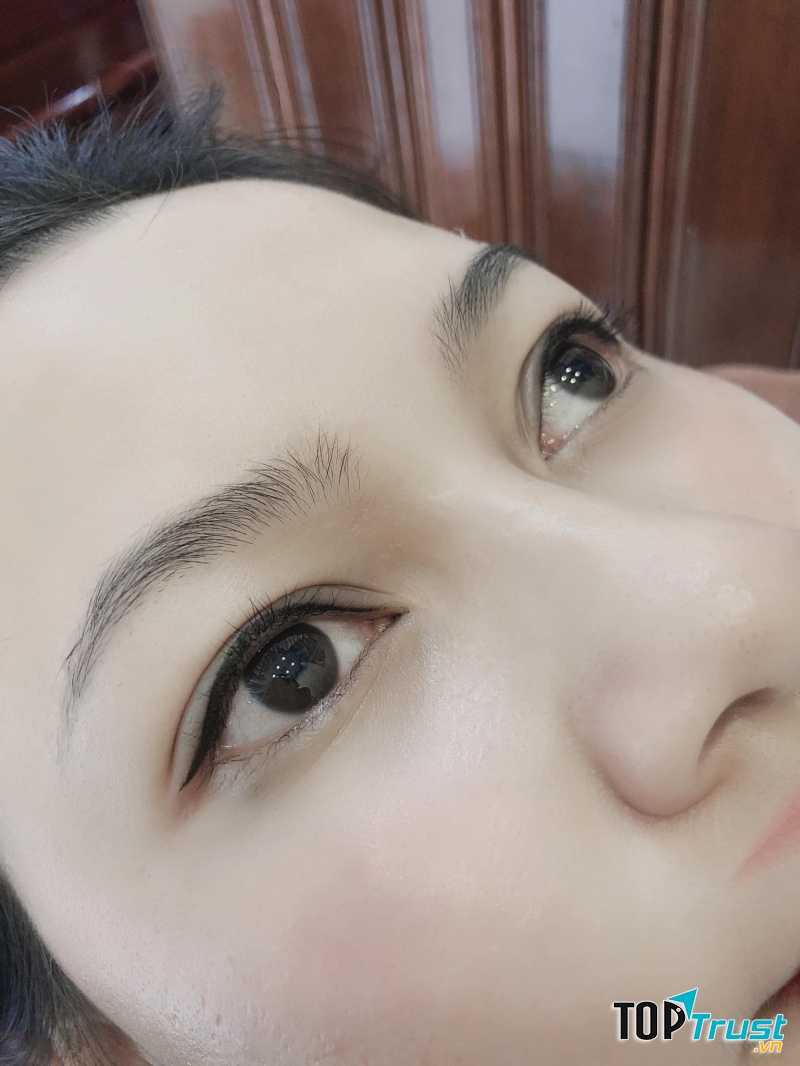 Phun xăm trang khổng