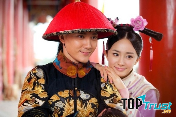 Tuy bây giờ Dương Mịch đã có bến đỗ là Lưu Khả Uy, thế nhưng người hâm mộ vẫn không thể nào quên được hình ảnh chàng Bát Ca hiền lành si tình cô cung nữ Lạc Tình Xuyên.