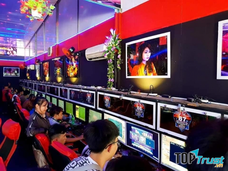 Phượng Hoàng Gaming Center