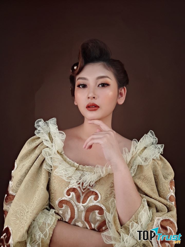 Phương Khanh Make Up