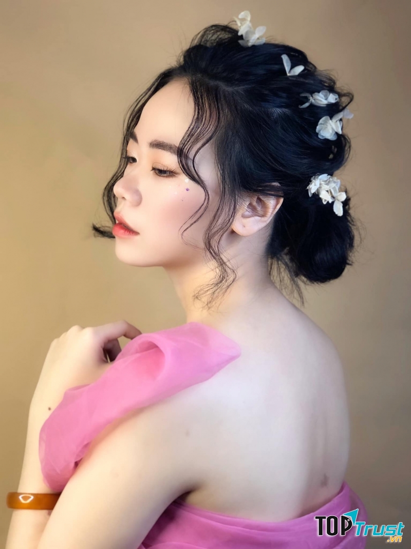 Phương Mai make up