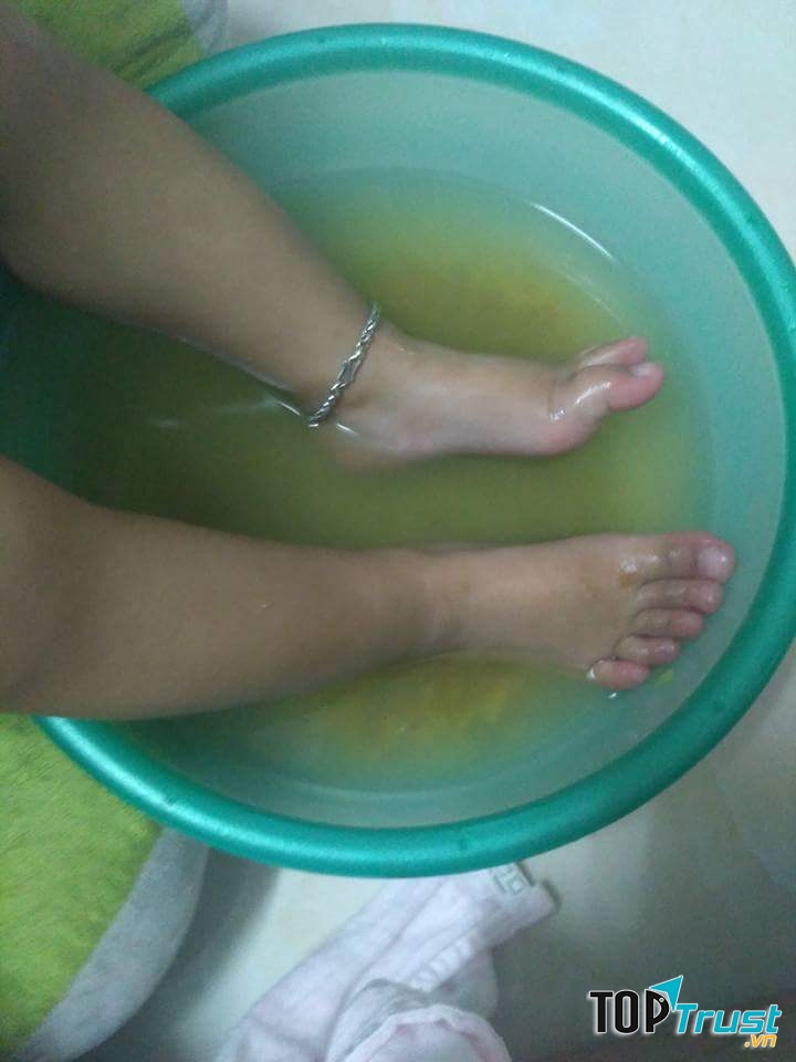 Ngâm chân bằng nước gừng