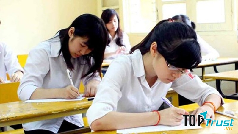 Khi không chắc chắn về đáp án thì thí sinh có thể lựa chọn phương pháp phỏng đoán và loại trừ.