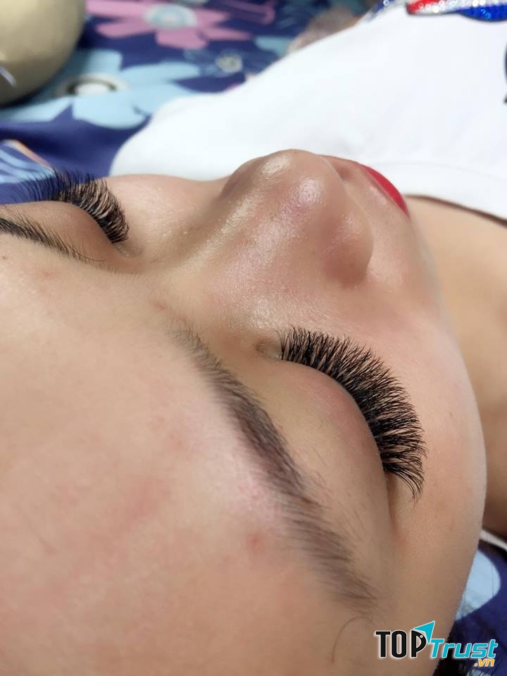 Khách hàng sử dụng dịch vụ tại Phương Thoa
