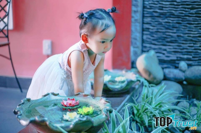 Phương Trang Makeup Store
