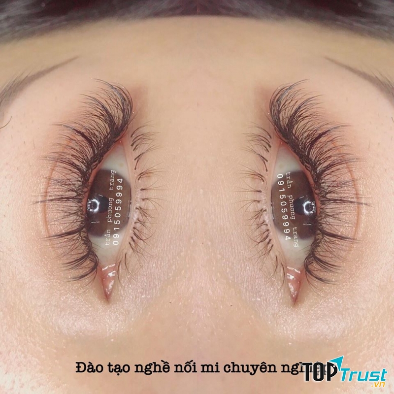 Phương Trang - Nối mi chuyên nghiệp