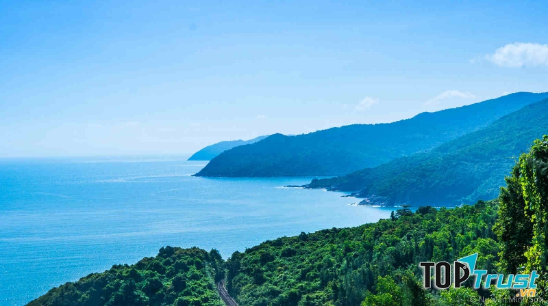 Lên đỉnh Hải Vân ngắm nhìn khung cảnh hùng vĩ