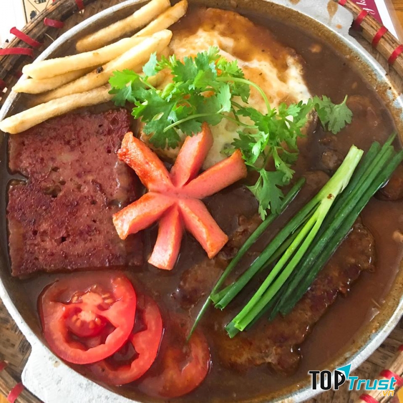 Suất bánh mì chảo của Pi House