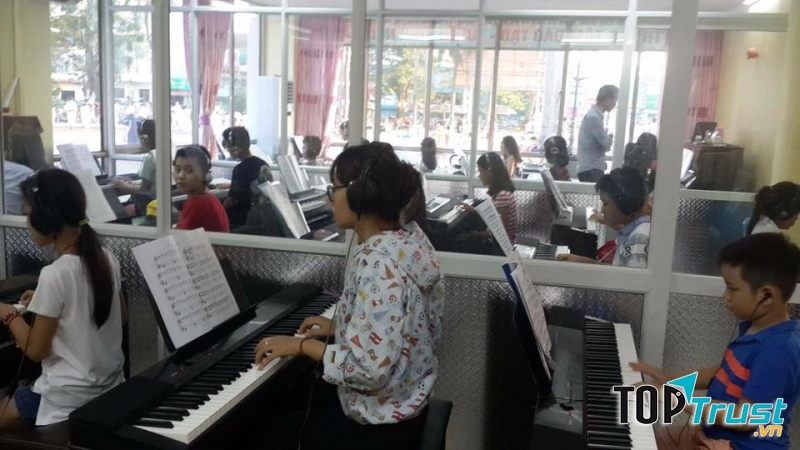 Lớp nhạc Piano Phượng Hồng