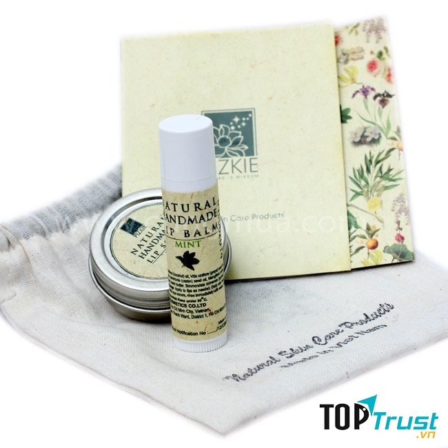 Son môi dưỡng và gel tẩy tế bào chết