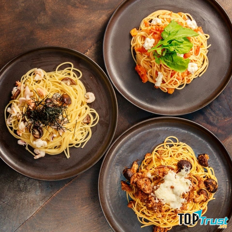 Nhắc đến mì ý của 4P's, đĩa mì ý vừa mang đến bàn đã lan toả hương thơm quyến rũ kích thích vị giác