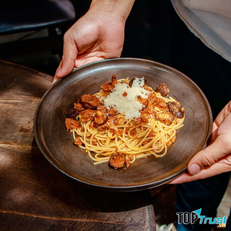 Món ăn bắt mắt, nhiều lựa chọn với sự nêm nếm hợp khẩu vị là ưu điểm của 4P's