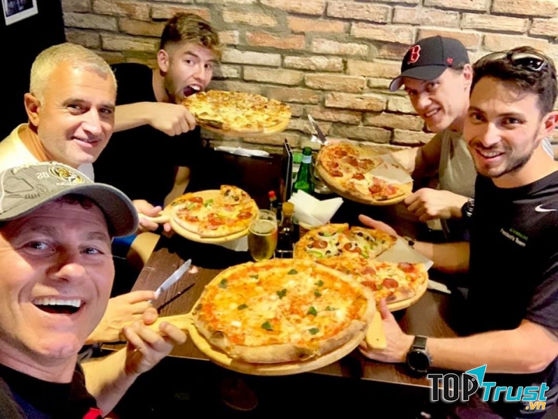 Pizza & Bia được rất nhiều thực khách lựa chọn là địa điểm để tận hưởng cuối tuần.