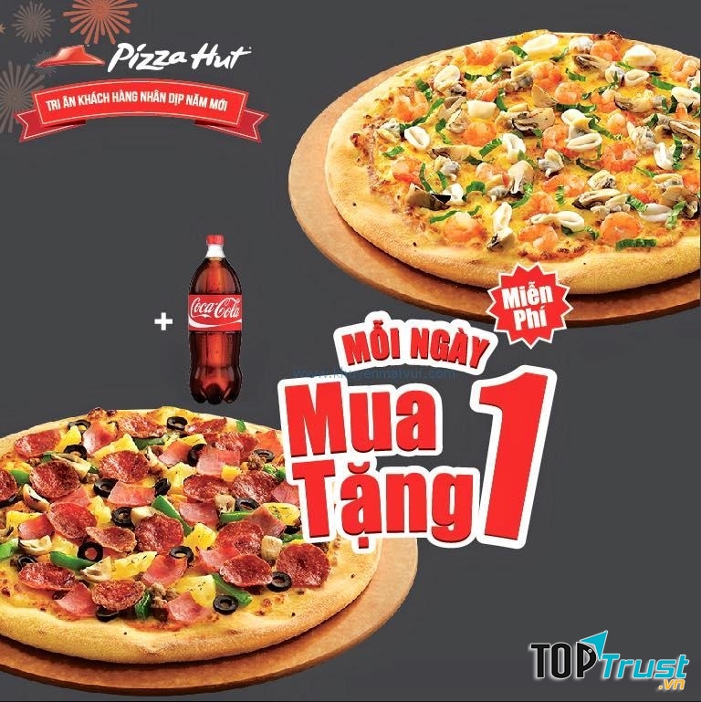 Pizza Hut khuyến mại mỗi ngày